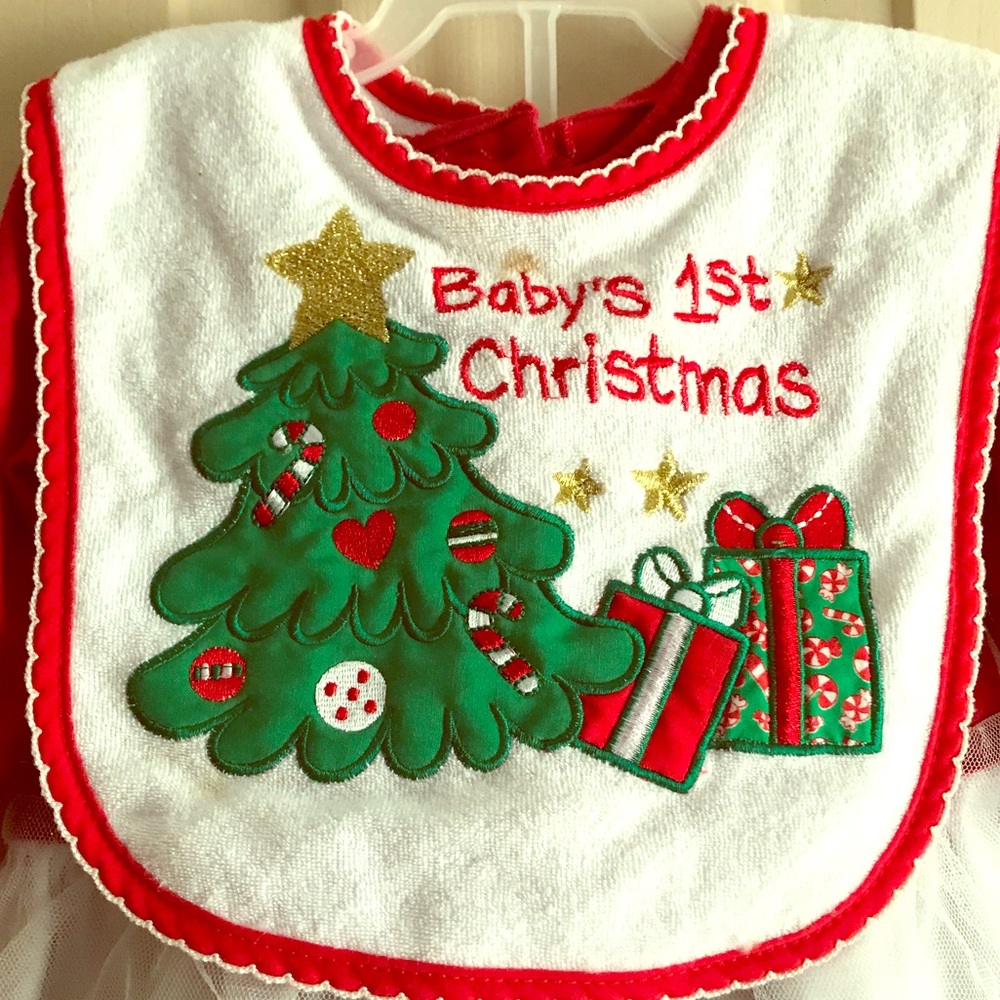 Baby’s first Christmas bib